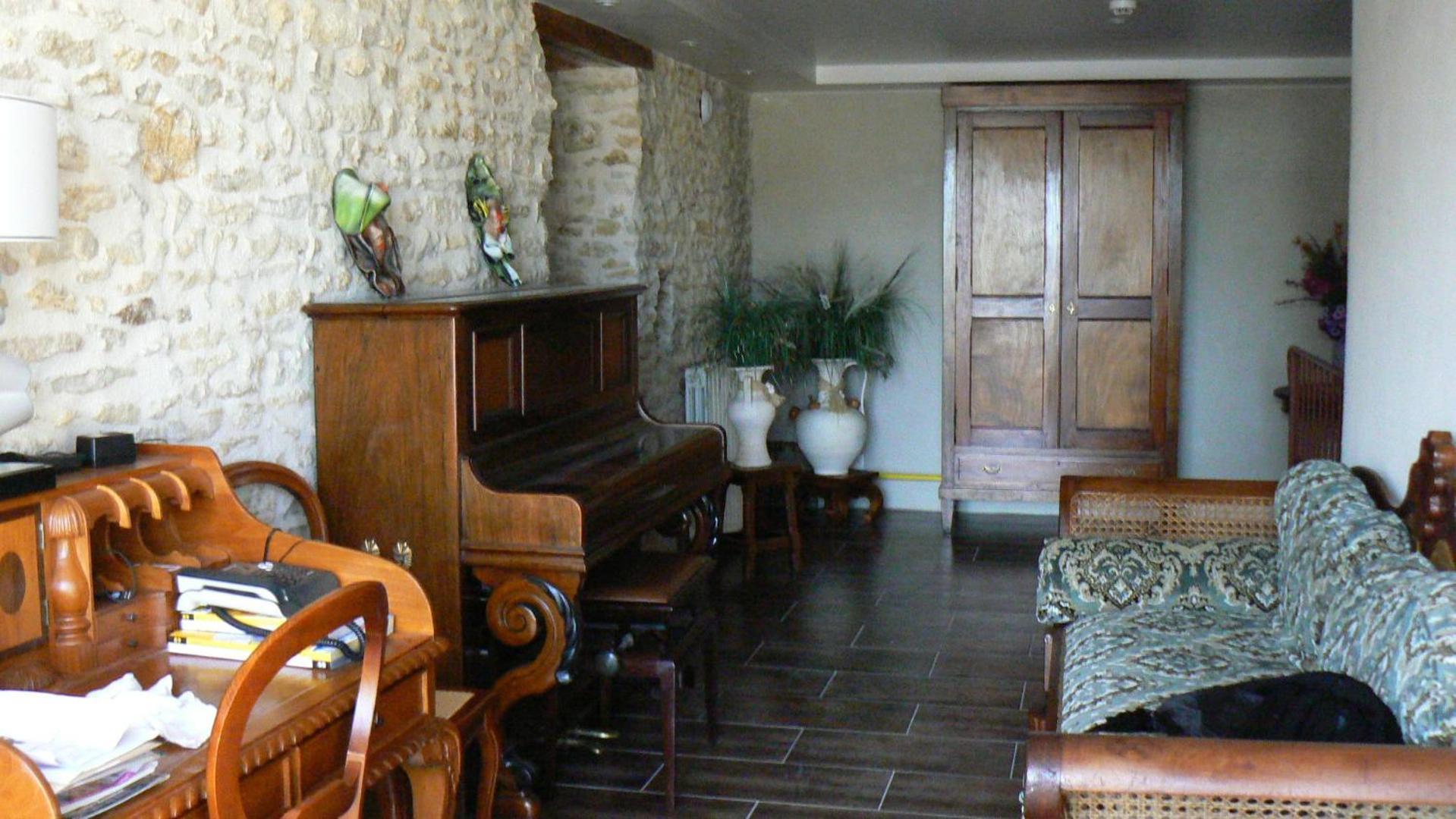 Le Manoir Des Chapelles Bed & Breakfast Venoy Exterior photo