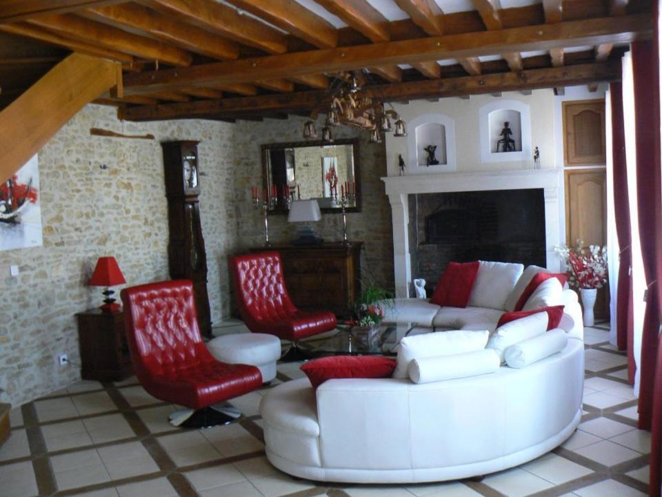 Le Manoir Des Chapelles Bed & Breakfast Venoy Exterior photo